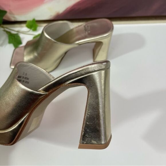 Jeffrey Campbell Caviar Mule Heel Sandals in Metallic Light Gold Size 7.5 - Picture 8 of 13